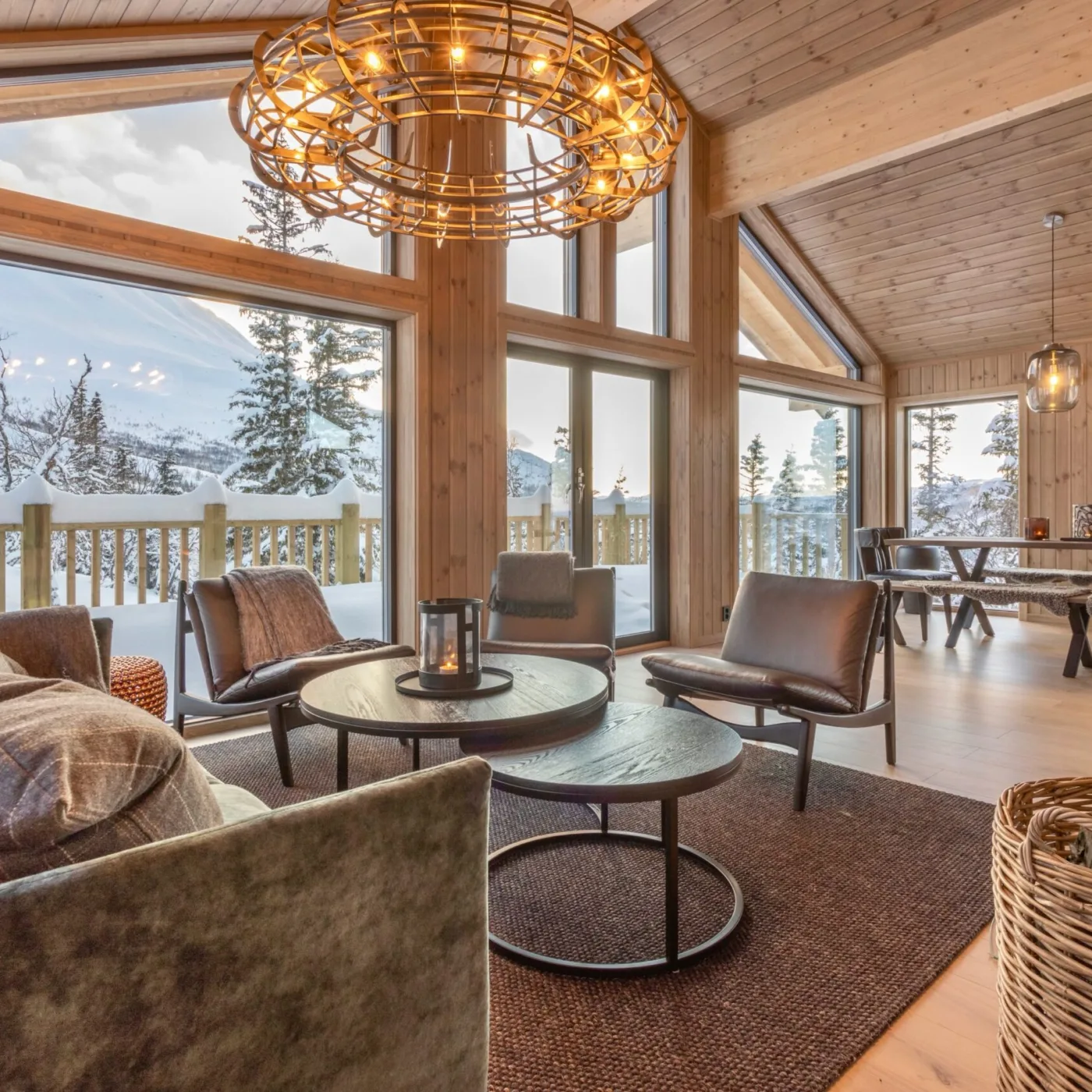 Loungedelen i hytterna i Basecamp