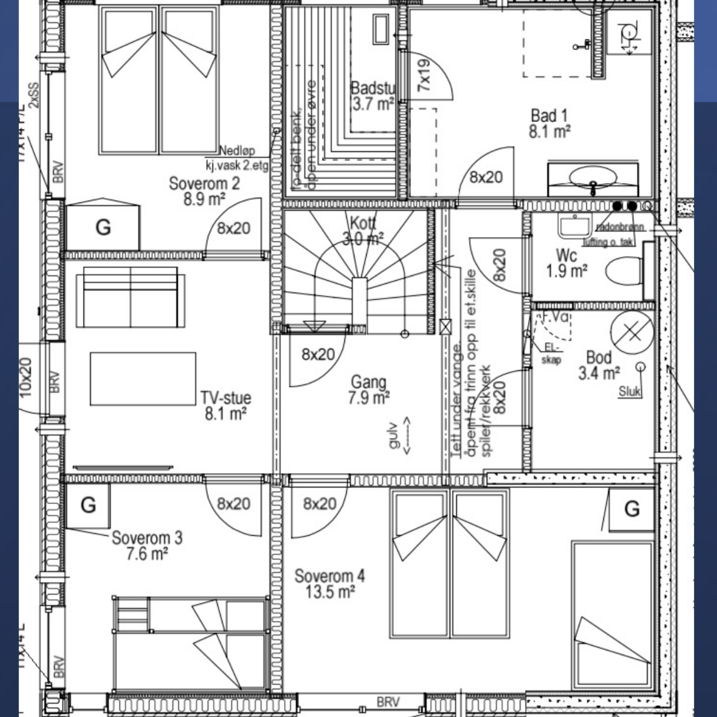 Planritning över nedre plan i hytterna i Basecamp