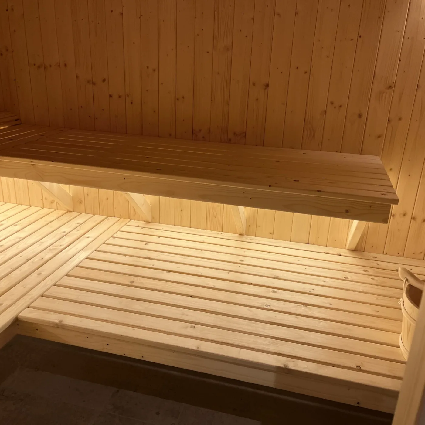 bastu på nedre plan i hytterna i Basecamp